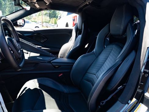 Used 2023 Chevrolet Corvette Stingray Premium Cpe w/ Z51 Performance Package image 22