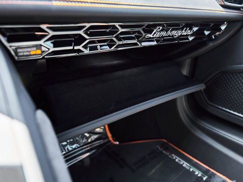 Used 2020 Lamborghini Huracan EVO AWD/4WD image 71