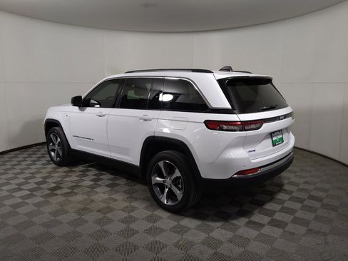 Used 2022 Jeep Grand Cherokee Limited 4xe image 3