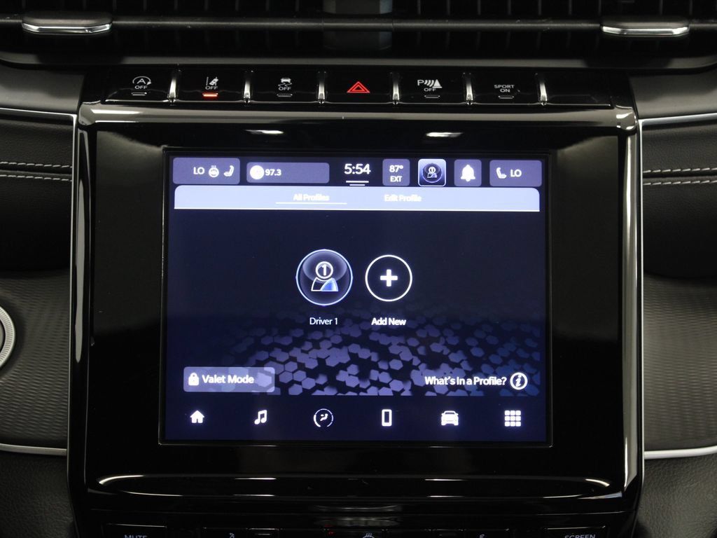 Used 2023 Jeep Grand Cherokee Altitude AWD/4WD image 24