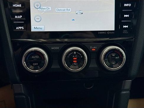 Used 2018 Subaru Forester 2.5i Touring AWD/4WD image 14