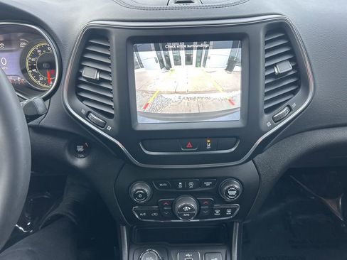 Used 2022 Jeep Cherokee Latitude Lux image 24