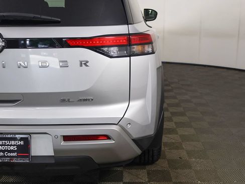 Used 2023 Nissan Pathfinder SL AWD/4WD image 15