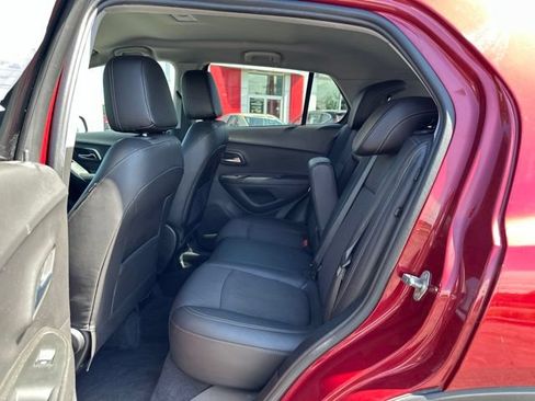 Used 2020 Chevrolet Trax LT w/ Driver Confidence Package AWD/4WD image 17