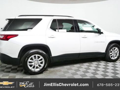 Used 2019 Chevrolet Traverse LT FWD image 2