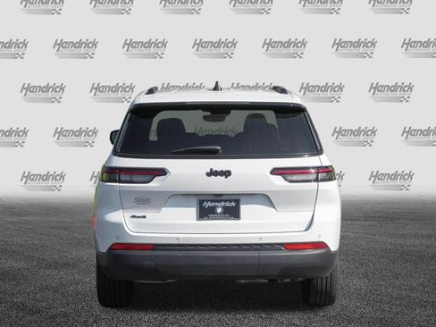 Used 2024 Jeep Grand Cherokee L Altitude AWD/4WD image 8