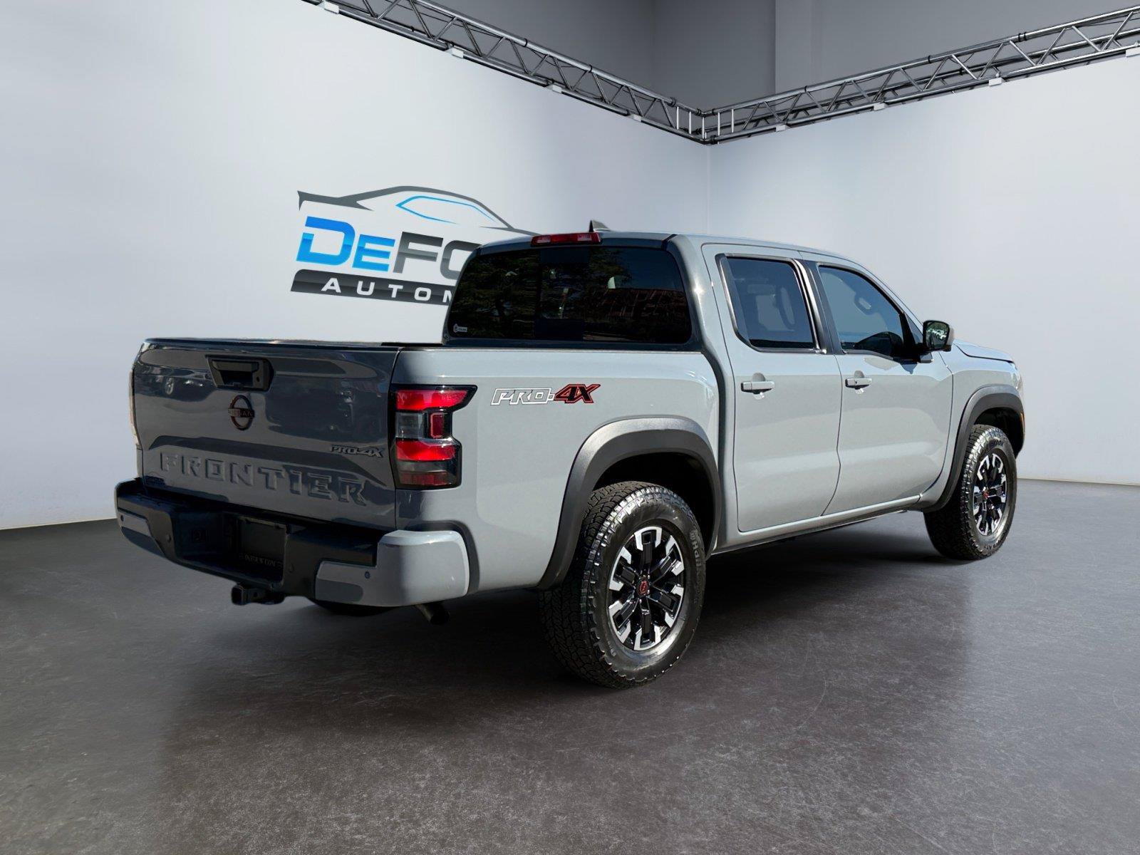 Used 2023 Nissan Frontier PRO-4X w/ Pro Convenience Package AWD/4WD image 3