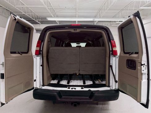 Used 2013 Chevrolet Express 3500 LS image 29