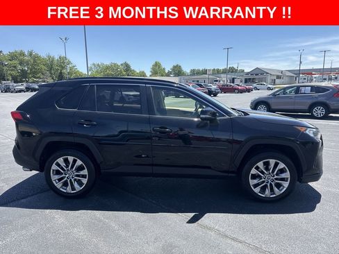 Used 2019 Toyota RAV4 XLE Premium w/ All Weather Liner Package AWD/4WD image 40