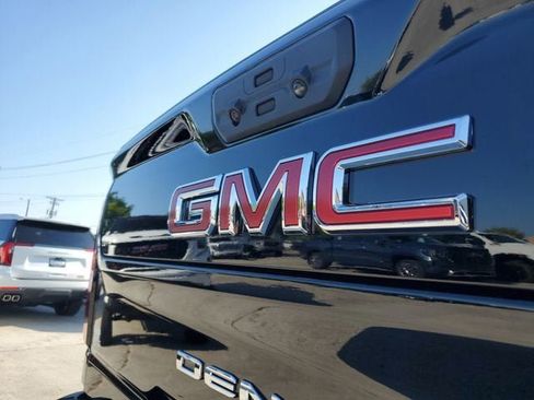 New 2026 GMC Sierra 2500 Denali w/ Denali Reserve Package AWD/4WD image 7
