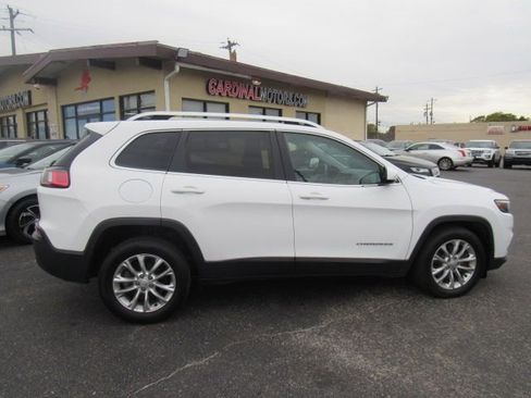 Used 2019 Jeep Cherokee Latitude w/ Popular Appearance Group image 8