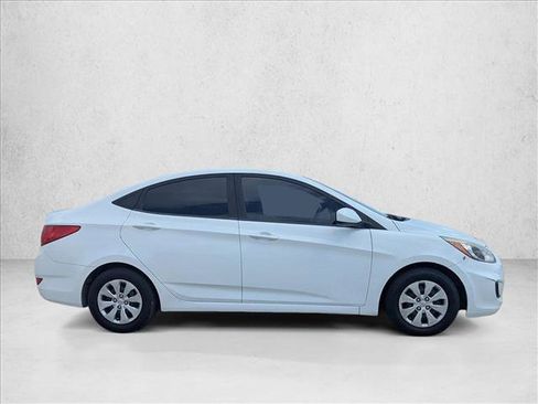 Used 2016 Hyundai Accent SE FWD image 4