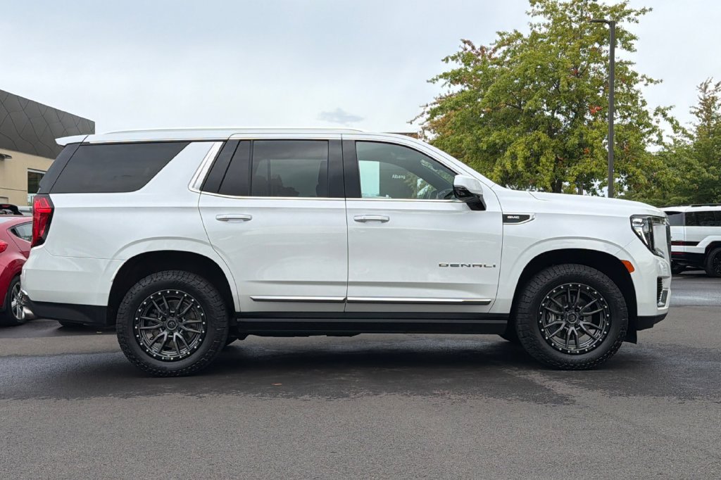 Used 2024 GMC Yukon Denali w/ Max Trailering Package AWD/4WD image 3