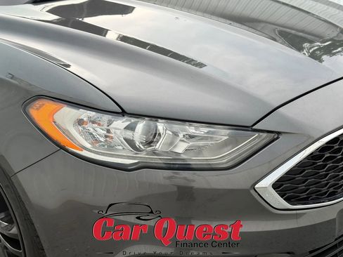 Used 2018 Ford Fusion SE w/ Fusion SE Technology Package FWD image 21