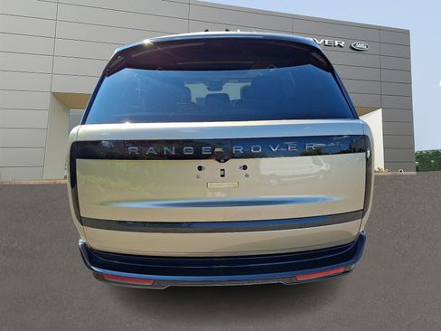 Used 2025 Land Rover Range Rover Long Wheelbase SE AWD/4WD image 7