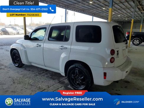 Used 2011 Chevrolet HHR LT image 3