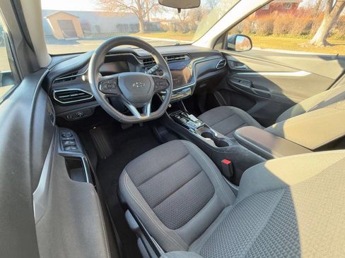 Used 2023 Chevrolet Bolt EUV LT image 9