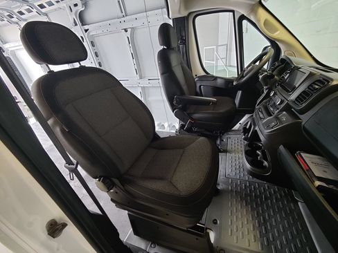 Used 2023 RAM ProMaster 2500 FWD image 14