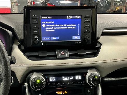 Used 2020 Toyota RAV4 XLE w/ Convenience Package image 6