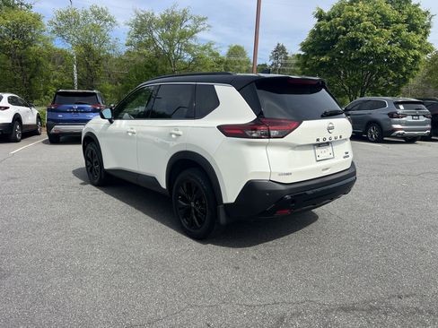 Certified 2023 Nissan Rogue SV w/ SV Premium B Package image 7