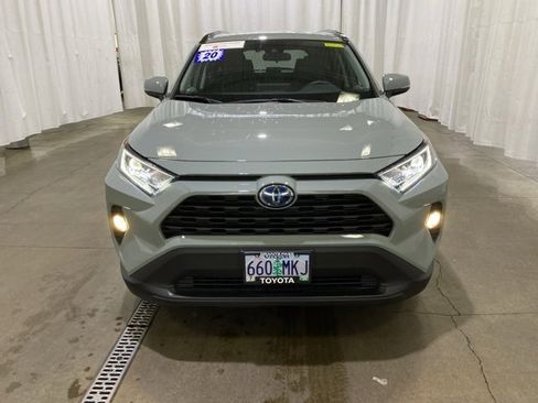 Certified 2020 Toyota RAV4 XLE w/ XLE Grade Weather Package image 9