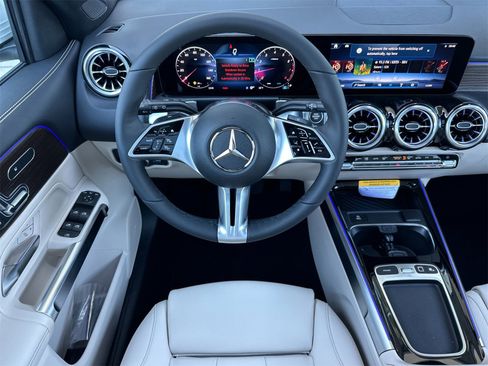 New 2026 Mercedes-Benz GLB 250 image 15
