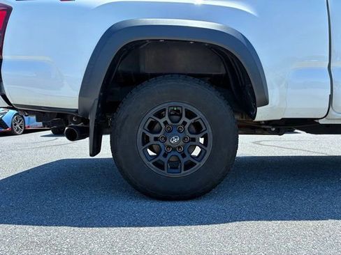 Used 2020 Toyota Tacoma SR w/ SX Package AWD/4WD image 20