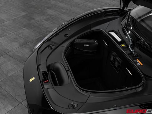 Used 2022 Ferrari F8 Tributo RWD image 10