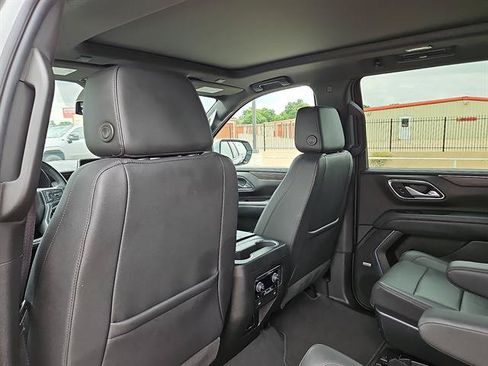 Used 2023 Chevrolet Tahoe Z71 w/ Z71 Off-Road Package AWD/4WD image 9