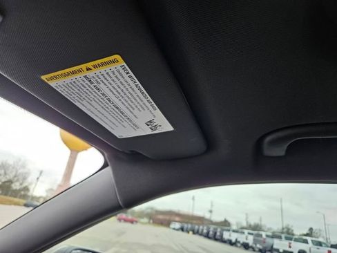New 2026 Chevrolet Trax RS w/ Sunroof Package image 21