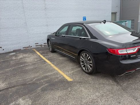 Used 2019 Lincoln Continental Select w/ Continental Climate Package AWD/4WD image 2
