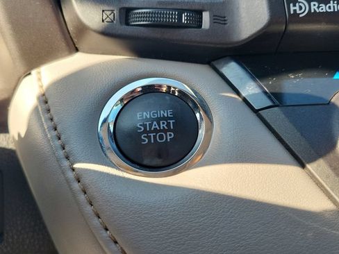 Used 2018 Toyota RAV4 XLE AWD/4WD image 24