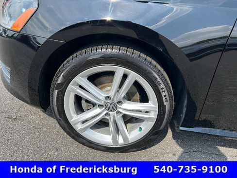 Used 2015 Volkswagen Passat TDI SE FWD image 32