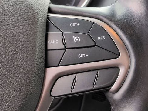 Used 2021 Jeep Grand Cherokee Laredo X AWD/4WD image 23
