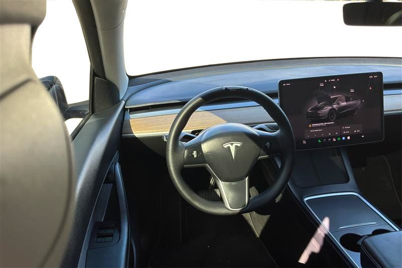 Used 2022 Tesla Model Y Long Range AWD/4WD image 14