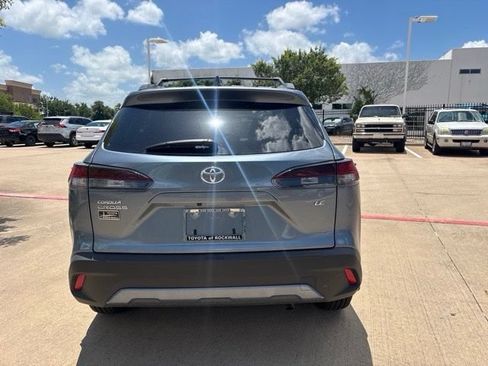 Used 2026 Toyota Corolla Cross LE FWD image 6