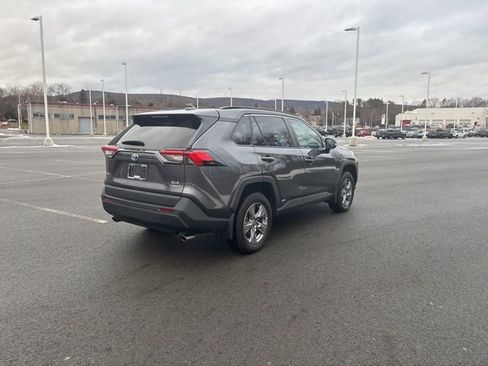 Used 2023 Toyota RAV4 XLE image 5