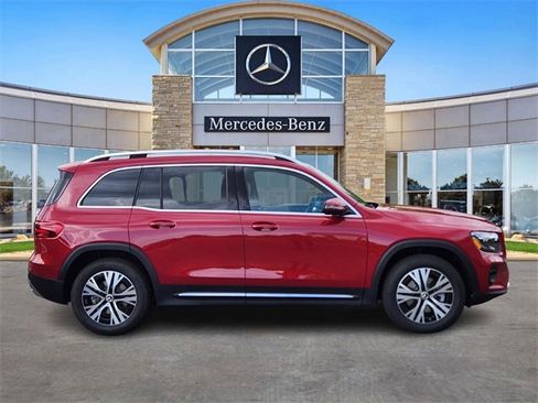 New 2026 Mercedes-Benz GLB 250 4MATIC image 5
