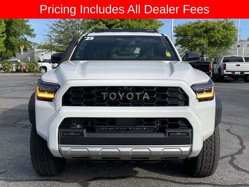 Used 2025 Toyota 4Runner Trailhunter AWD/4WD image 8