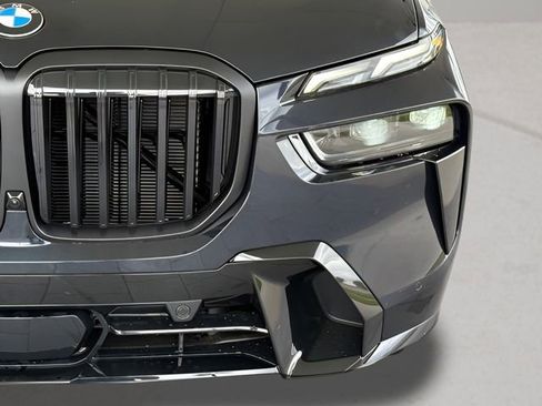 Certified 2026 BMW X7 xDrive40i w/ M Sport Package image 3