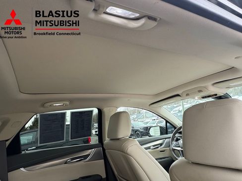 Used 2020 Cadillac XT5 Premium Luxury w/ LPO, Floor Liner Package AWD/4WD image 34