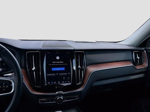 Used 2023 Volvo XC60 B5 Ultimate FWD image 27