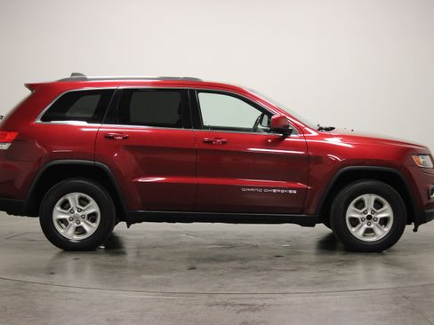Used 2014 Jeep Grand Cherokee Laredo w/ Quick Order Package 23E AWD/4WD image 9