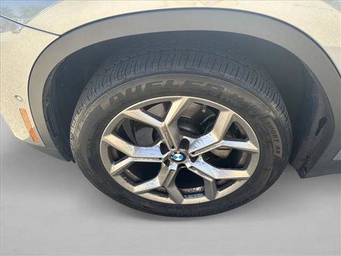 Used 2024 BMW X3 xDrive30i w/ Premium Package AWD/4WD image 9