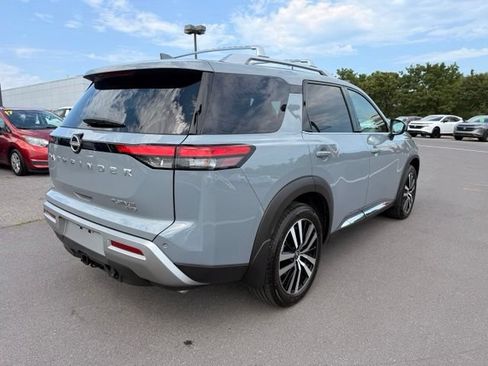 Certified 2024 Nissan Pathfinder Platinum w/ Cargo Package AWD/4WD image 5