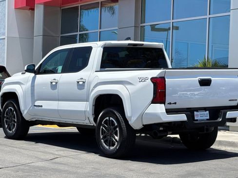 Used 2026 Toyota Tacoma TRD Sport AWD/4WD image 8