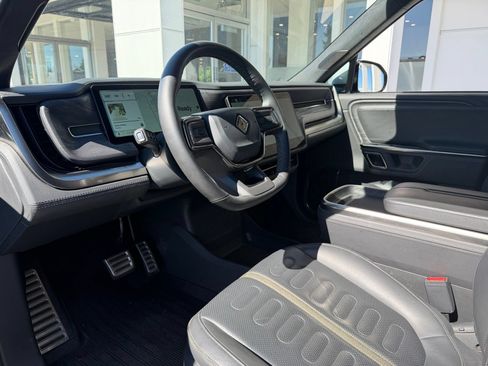 Used 2023 Rivian R1T Adventure AWD/4WD image 14