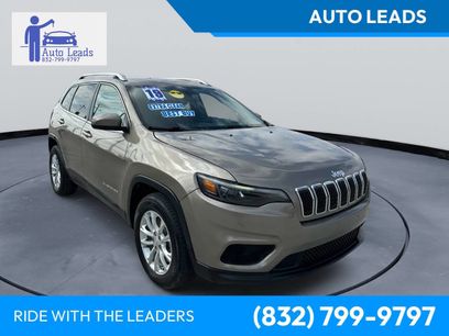 Used 2019 Jeep Cherokee Latitude w/ Popular Appearance Group