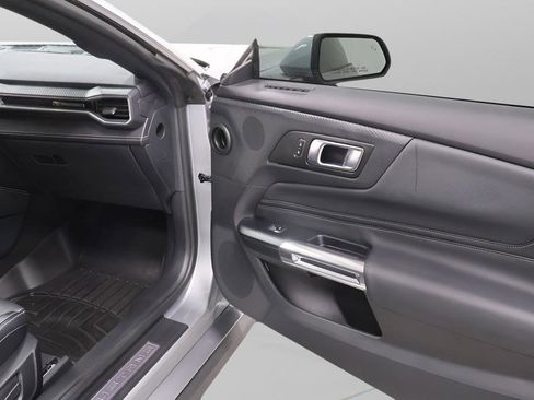 Used 2025 Ford Mustang GT Premium w/ GT Performance Package image 30