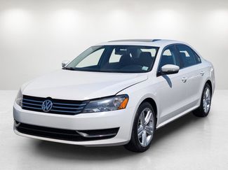 Used 2014 Volkswagen Passat 1.8T SE image 1